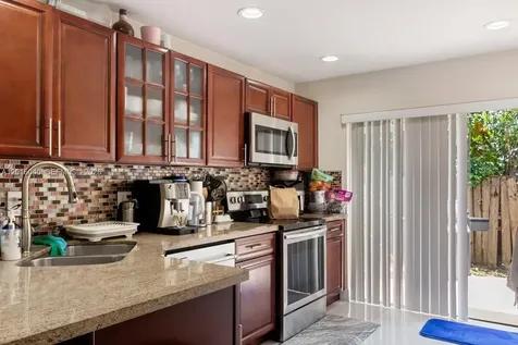 5605 NW 109th Avenue Doral FL 33178