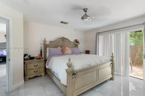 5605 NW 109th Avenue Doral FL 33178