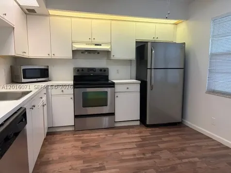 1300 SW 125th Avenue Pembroke Pines FL 33027