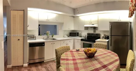1300 SW 125th Avenue Pembroke Pines FL 33027