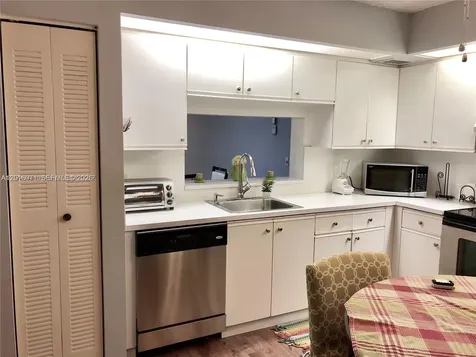 1300 SW 125th Avenue Pembroke Pines FL 33027