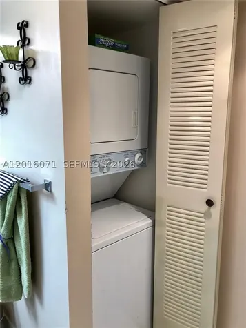 1300 SW 125th Avenue Pembroke Pines FL 33027