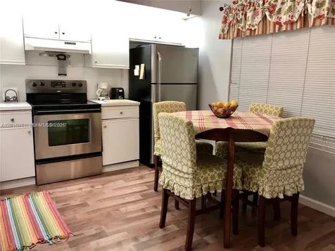 1300 SW 125th Avenue Pembroke Pines FL 33027