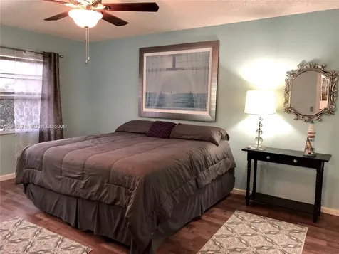 1300 SW 125th Avenue Pembroke Pines FL 33027