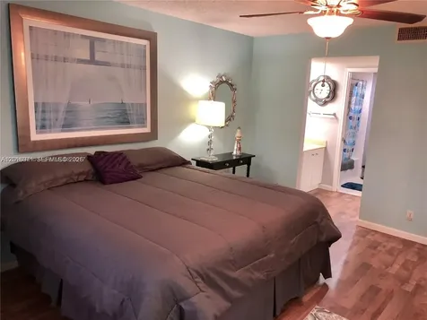 1300 SW 125th Avenue Pembroke Pines FL 33027