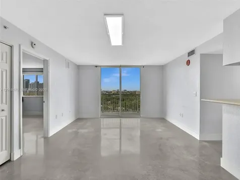816 NW 11th Street Miami FL 33136