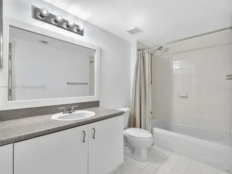 816 NW 11th Street Miami FL 33136