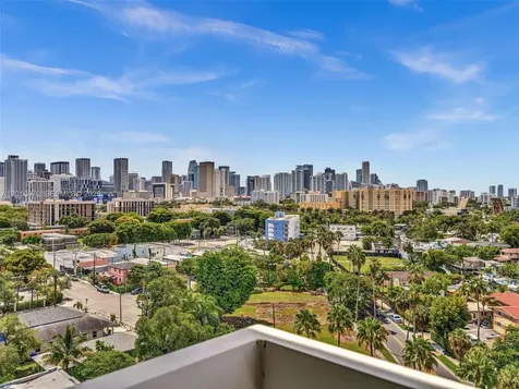 816 NW 11th Street Miami FL 33136