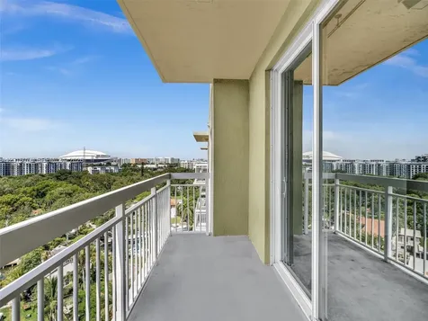 816 NW 11th Street Miami FL 33136