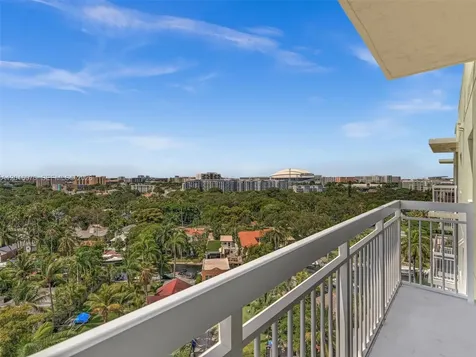 816 NW 11th Street Miami FL 33136