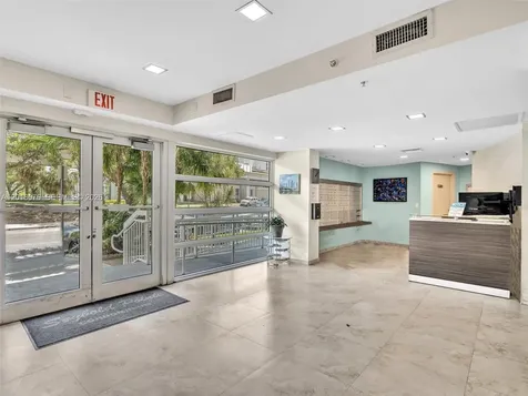 816 NW 11th Street Miami FL 33136