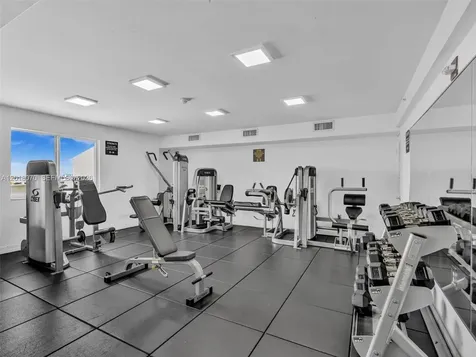 816 NW 11th Street Miami FL 33136