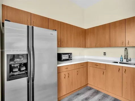816 NW 11th Street Miami FL 33136