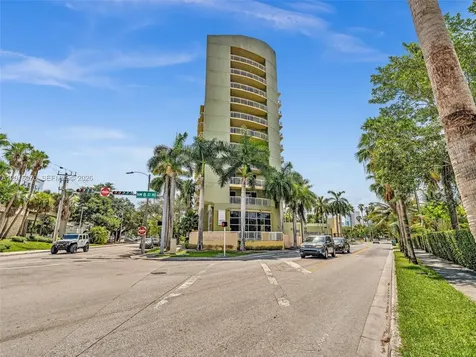 816 NW 11th Street Miami FL 33136