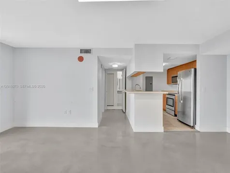 816 NW 11th Street Miami FL 33136