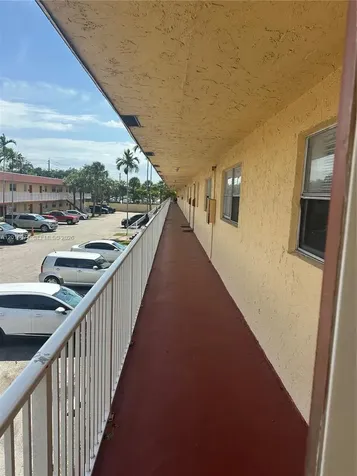 850 E Commercial Boulevard Oakland Park FL 33334