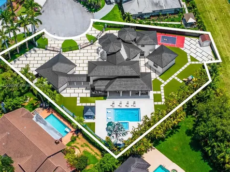 9881 SW 148th Terrace Miami FL 33176