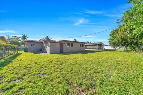 2512 Alcazar Drive Miramar FL 33023