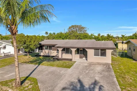 2512 Alcazar Drive Miramar FL 33023