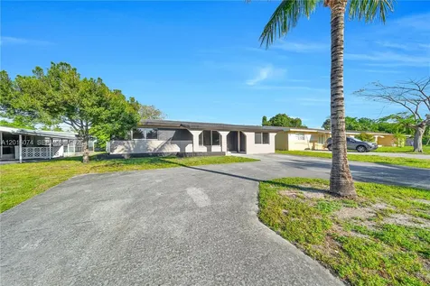 2512 Alcazar Drive Miramar FL 33023