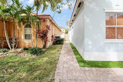 2120 NE 37th Road Homestead FL 33033