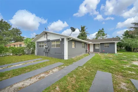 2352 NW 102nd Street Miami FL 33147