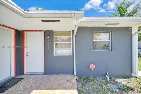 2352 NW 102nd Street Miami FL 33147