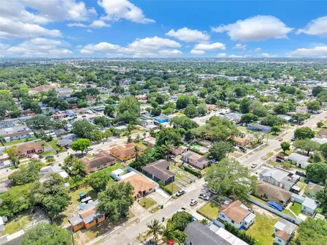 2352 NW 102nd Street Miami FL 33147