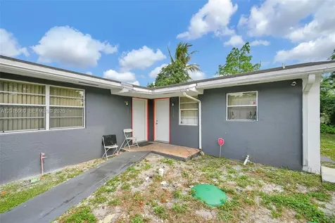 2352 NW 102nd Street Miami FL 33147