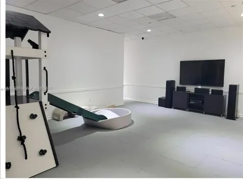 5700 Collins Avenue Miami Beach FL 33140