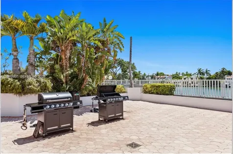 5700 Collins Avenue Miami Beach FL 33140