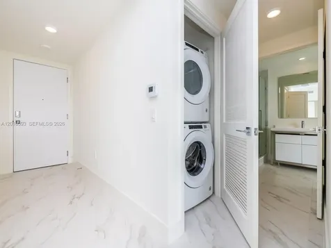 2000 S Metropica Way Sunrise FL 33323