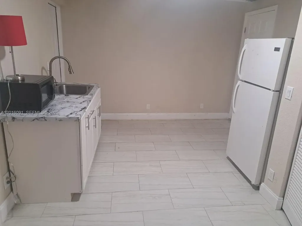 311 NW 28th Way Fort Lauderdale FL 33311