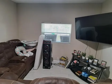 311 NW 28th Way Fort Lauderdale FL 33311