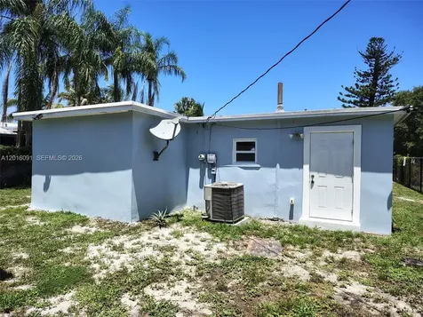 311 NW 28th Way Fort Lauderdale FL 33311