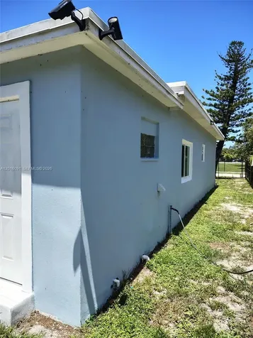 311 NW 28th Way Fort Lauderdale FL 33311