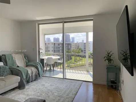 2851 Leonard Drive Aventura FL 33160