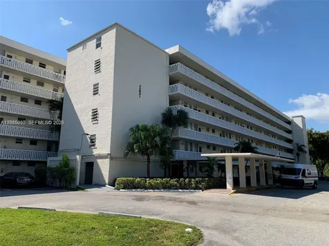 2851 Leonard Drive Aventura FL 33160