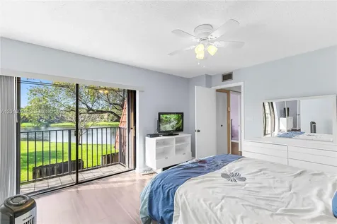 9950 NW 6th Place Plantation FL 33324