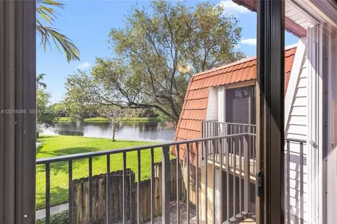 9950 NW 6th Place Plantation FL 33324