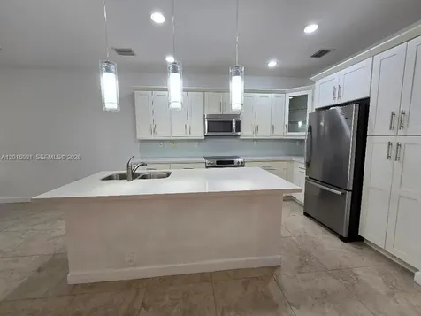 5810 NW 104th Path Doral FL 33178