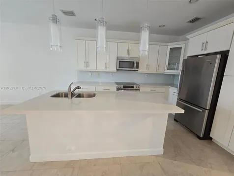 5810 NW 104th Path Doral FL 33178