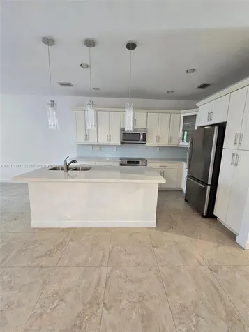 5810 NW 104th Path Doral FL 33178