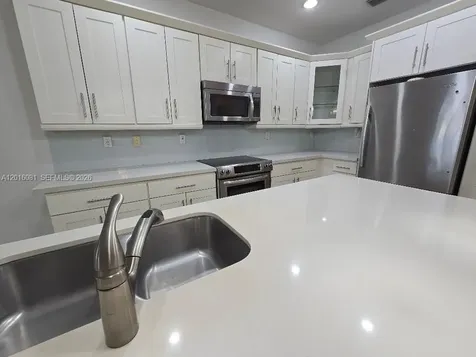 5810 NW 104th Path Doral FL 33178