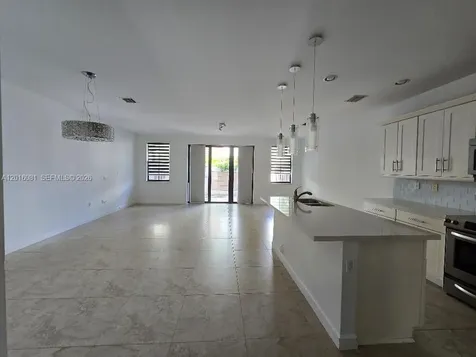 5810 NW 104th Path Doral FL 33178