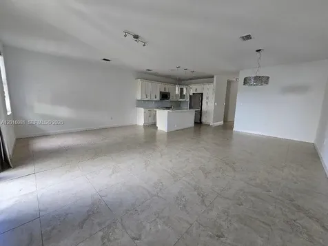 5810 NW 104th Path Doral FL 33178