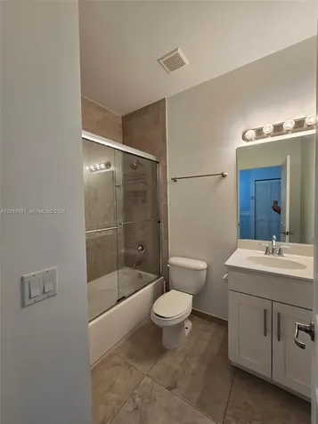 5810 NW 104th Path Doral FL 33178