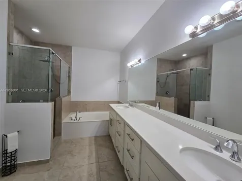 5810 NW 104th Path Doral FL 33178