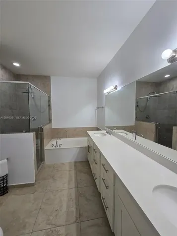 5810 NW 104th Path Doral FL 33178