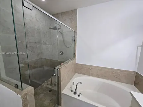 5810 NW 104th Path Doral FL 33178